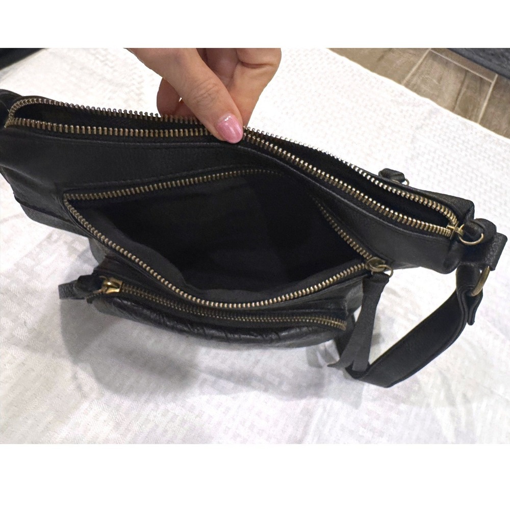 Rein & Bridle Leather Crossbody Bag Black Tooled Floral Embossed Boho Purse‎ - Picture 6 of 10